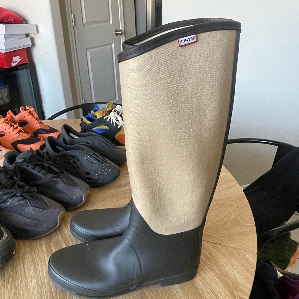 Hunter Black and Tan Tall Boots